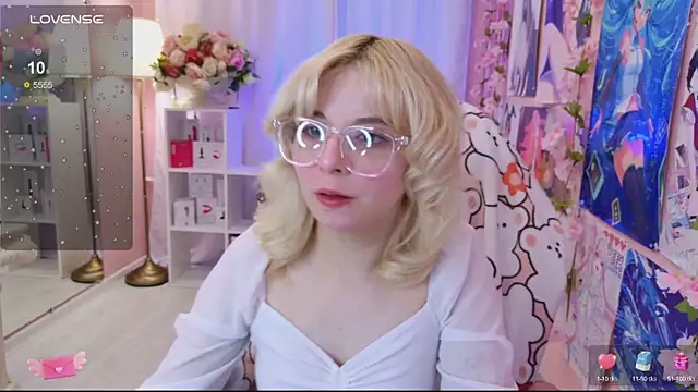 Coconut Mia online show from 26, 9, 2025