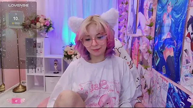 Coconut Mia online show from 3, 10, 2025