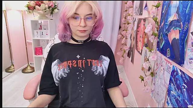 Coconut Mia online show from 7, 10, 2025