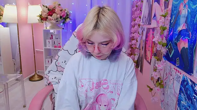 Coconut Mia online show from 8, 11, 2025