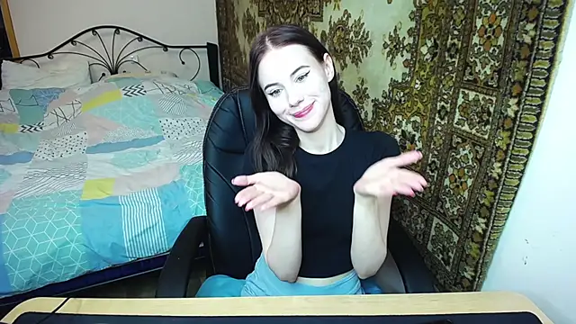 Olivia Graceee online show from 30, 6, 2026