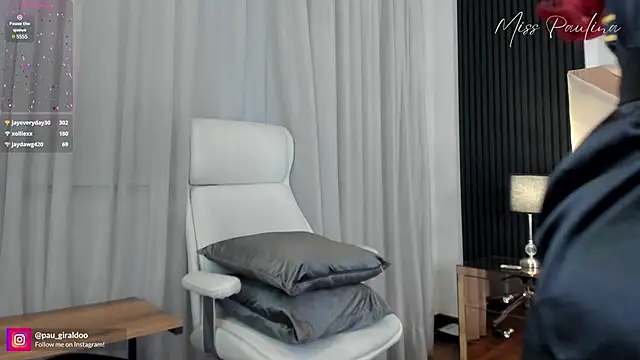 misspaulinaa online show from 23, 1, 2025