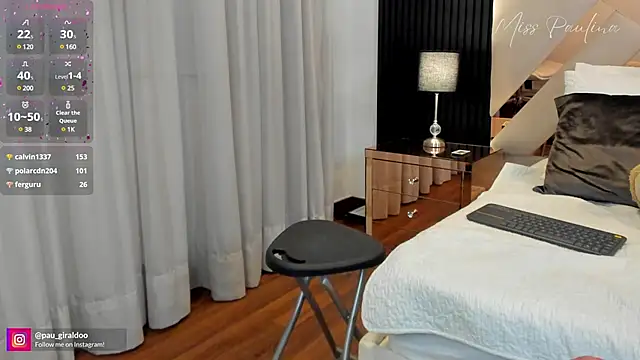 misspaulinaa online show from 29, 1, 2025