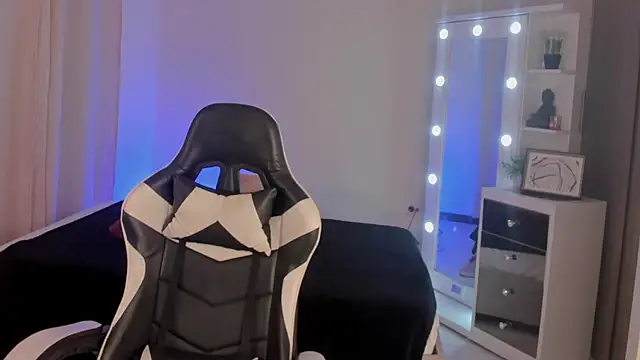 SavannahWildee online show from 29, 1, 2025