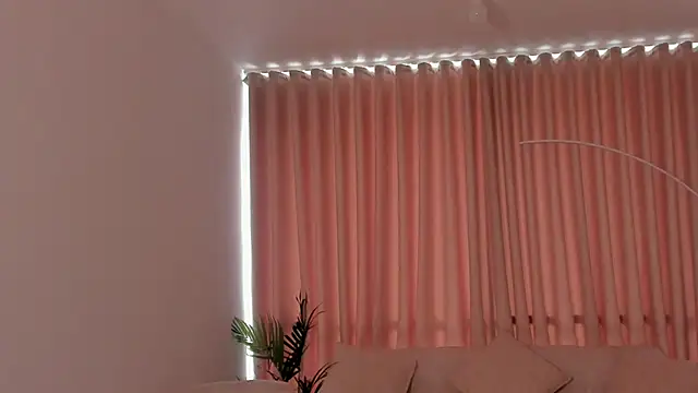 SavannahWildee online show from 14, 9, 2025