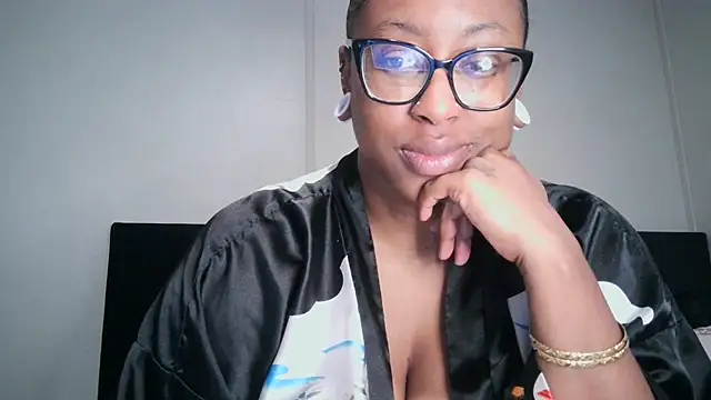 Snapshot of Nyxie_Chaos chatting on 3, 12, 2025 Nyxie Chaos online show from 3, 12, 2025