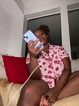 Snapshot of LillShayy chatting on 27, 4, 2026 LillShayy online show from 27, 4, 2026