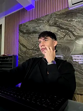 RyanGosslling  online show from 1, 12, 2025