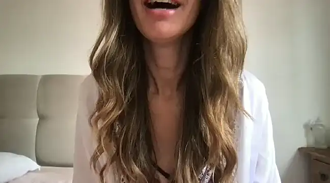 paolajonez online show from 12, 12, 2024