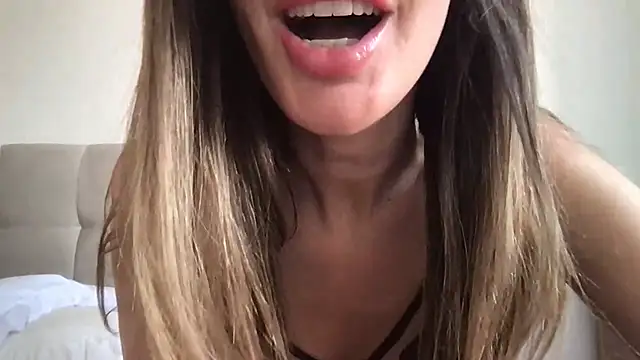 paolajonez online show from 8, 2, 2025