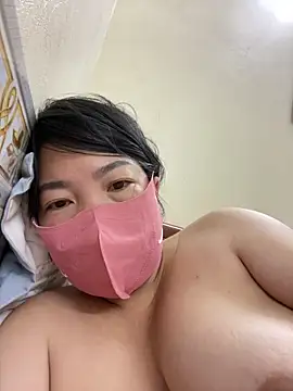 Snapshot of Hachi_Sweetbabie_ chatting on 28, 9, 2025 Hachi Sweetbabie online show from 28, 9, 2025