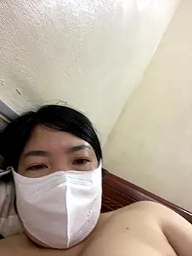 Snapshot of Hachi_Sweetbabie_ chatting on 18, 10, 2025 Hachi Sweetbabie online show from 18, 10, 2025