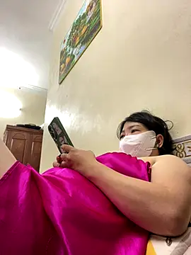 Snapshot of Hachi_Sweetbabie_ chatting on 19, 10, 2025 Hachi Sweetbabie online show from 19, 10, 2025