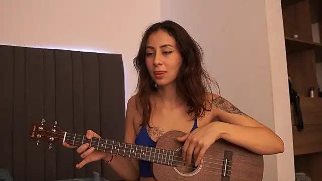 Snapshot of juanasnz99 chatting on 3, 2, 2025 juanasnz99 online show from 3, 2, 2025