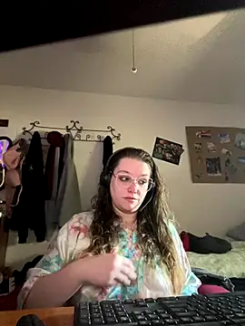 Snapshot of Lalalynn chatting on 11, 11, 2025 Lalalynn online show from 11, 11, 2025