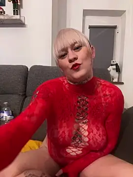 poussichienne online show from 10, 12, 2024