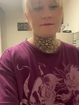 poussichienne online show from 13, 2, 2025