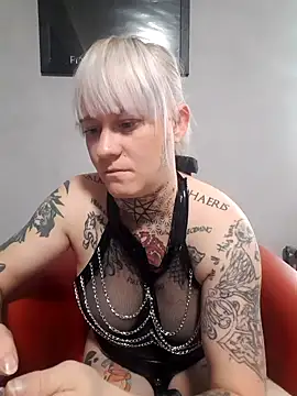 poussichienne online show from 15, 9, 2025