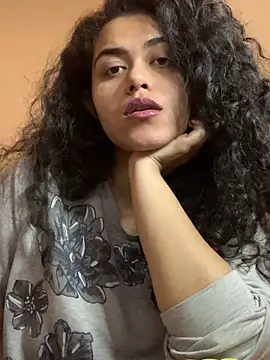 Snapshot of Curvydesifromgermany chatting on 20, 12, 2024 Curvydesifromgermany online show from 20, 12, 2024