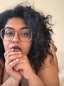 Snapshot of Curvydesifromgermany chatting on 3, 2, 2025 Curvydesifromgermany online show from 3, 2, 2025