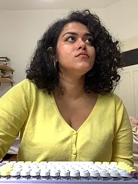 Snapshot of Curvydesifromgermany chatting on 9, 9, 2025 Curvydesifromgermany online show from 9, 9, 2025