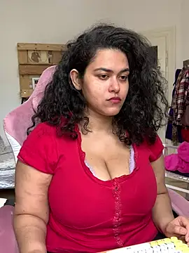 Curvydesifromgermany online show from 26, 3, 2026