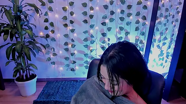 mariiana-diaz online show from 4, 2, 2025