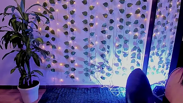 mariiana-diaz online show from 12, 2, 2025