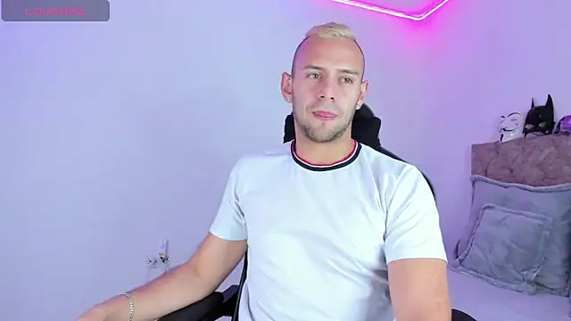 Snapshot of Damon_Bakert chatting on 27, 10, 2025 Damon Bakert online show from 27, 10, 2025