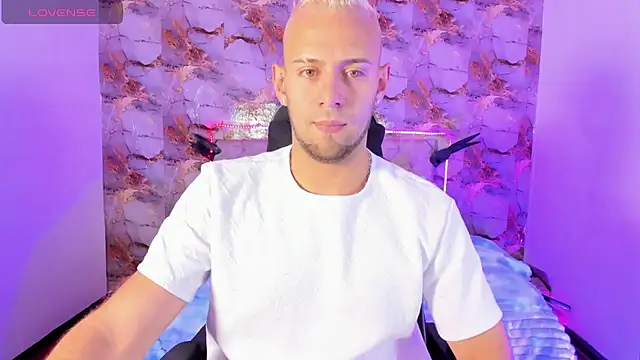 Snapshot of Damon_Bakert chatting on 25, 6, 2026 Damon Bakert online show from 25, 6, 2026