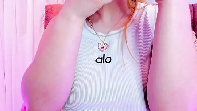 Snapshot of tiffany_becker chatting on 14, 11, 2025 tiffany becker online show from 14, 11, 2025