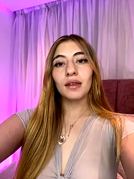 Snapshot of tiffany_becker chatting on 15, 11, 2025 tiffany becker online show from 15, 11, 2025