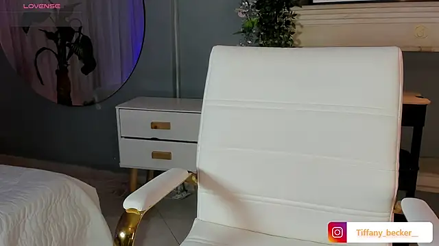 Snapshot of tiffany_becker chatting on 2, 12, 2025 tiffany becker online show from 2, 12, 2025