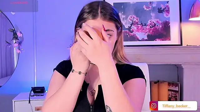 Snapshot of tiffany_becker chatting on 16, 12, 2025 tiffany becker online show from 16, 12, 2025