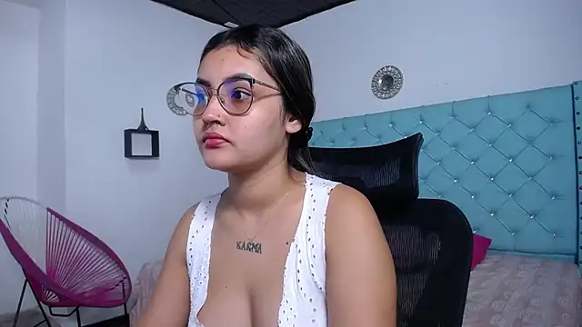 Snapshot of antonella_sweetlittle chatting on 28, 4, 2026 antonella sweetlittle online show from 28, 4, 2026