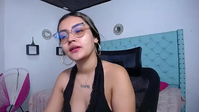 Snapshot of antonella_sweetlittle chatting on 30, 4, 2026 antonella sweetlittle online show from 30, 4, 2026