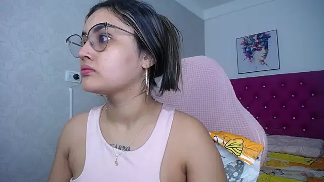 Snapshot of antonella_sweetlittle chatting on 6, 6, 2026 antonella sweetlittle online show from 6, 6, 2026