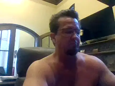 Snapshot of sluttydylan chatting on 4, 1, 2025 sluttydylan online show from 4, 1, 2025