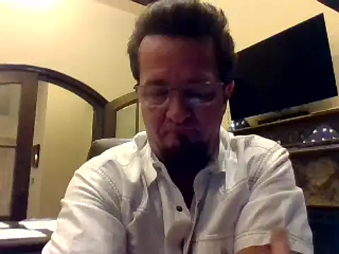 Snapshot of sluttydylan chatting on 10, 2, 2025 sluttydylan online show from 10, 2, 2025