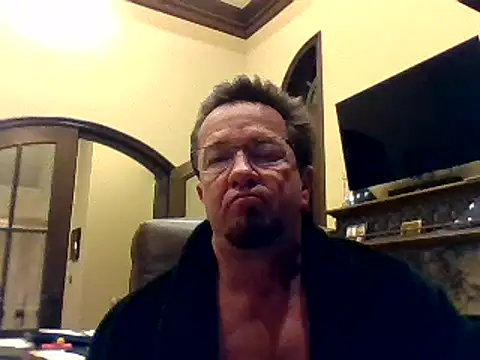 Snapshot of sluttydylan chatting on 24, 2, 2025 sluttydylan online show from 24, 2, 2025