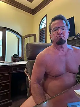 sluttydylan online show from 18, 5, 2026