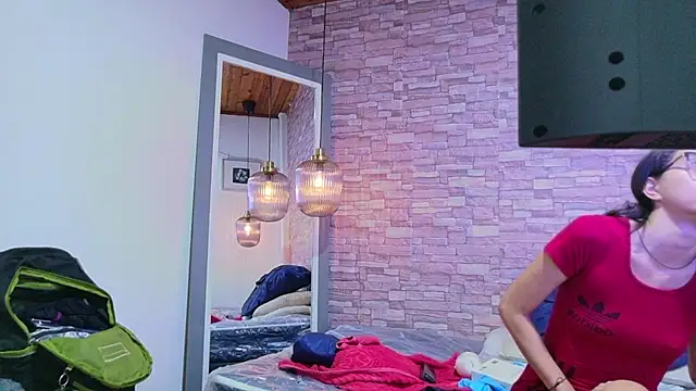 nextdoor fantasy1 online show from 15, 4, 2026