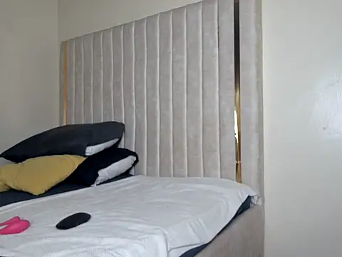 prety lily online show from 11, 2, 2026