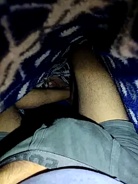 Snapshot of cumshotboy01 chatting on 28, 11, 2025 cumshotboy01 online show from 28, 11, 2025