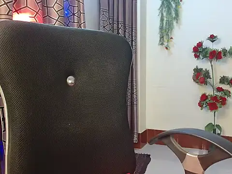 Unlucky-flowers online show from 18, 1, 2025