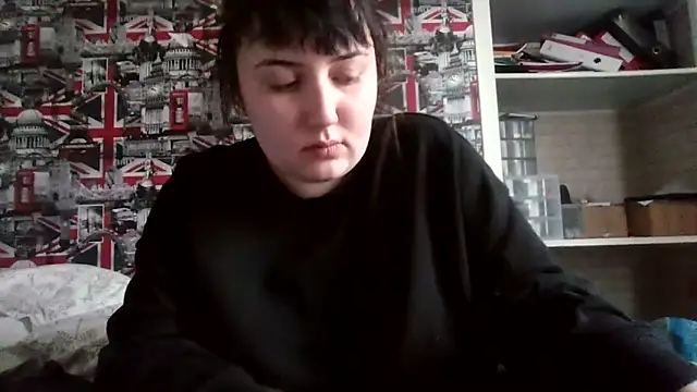 Lynylou online show from 19, 10, 2025