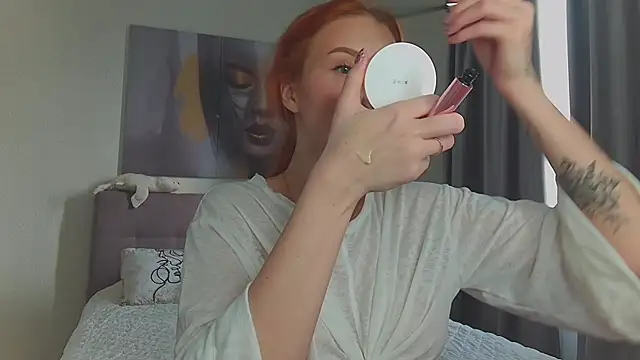 JudyWalkerr online show from 17, 9, 2025