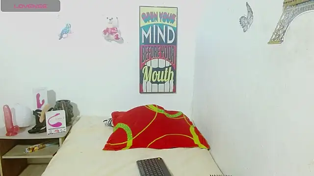 Stefanny Taylor  online show from 4, 12, 2024