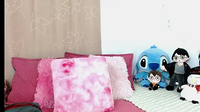 kendallsweet7 online show from 2, 3, 2025