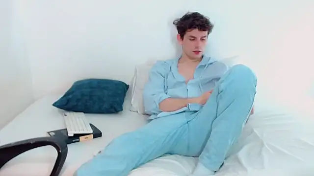 Elio555 online show from 15, 12, 2024